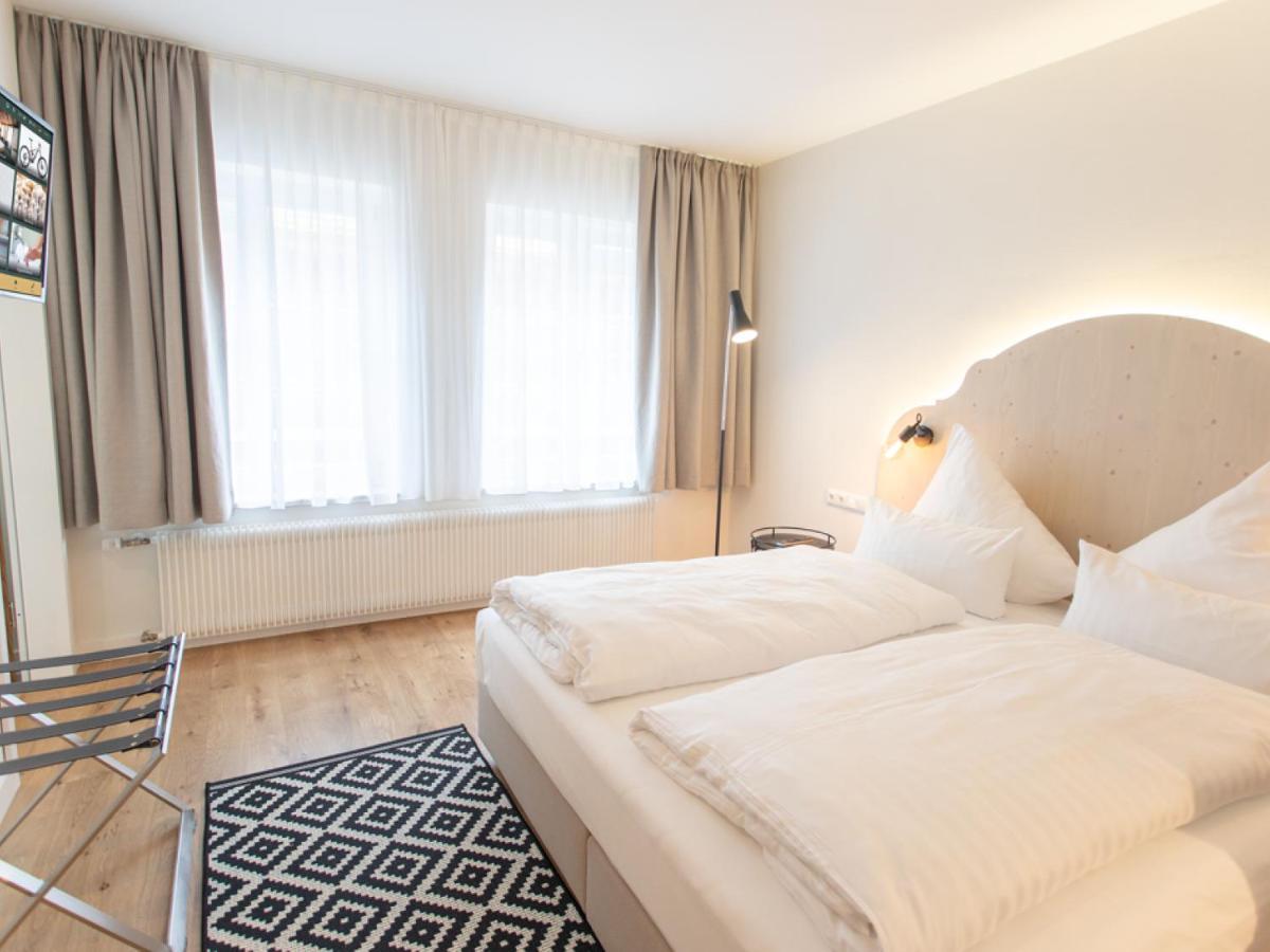 Hotel Tuchhaus Volkach Bagian luar foto